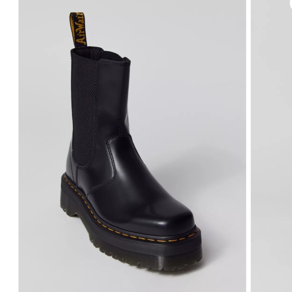 Dr. Martens 2976 Hi Quad Squared Platform Boots